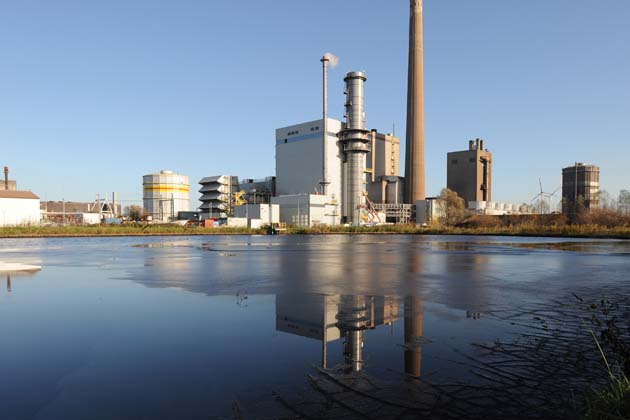 Das swb Kraftwerk Mittelsbüren an der Weser.